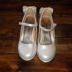 Girls dress shoes size 3